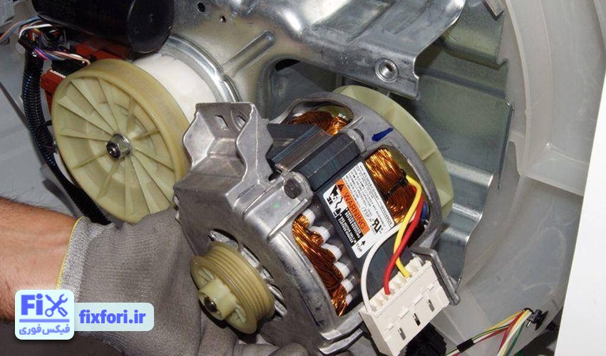 چگونه میتوانم موتور لباسشویی را بررسی کنم؟