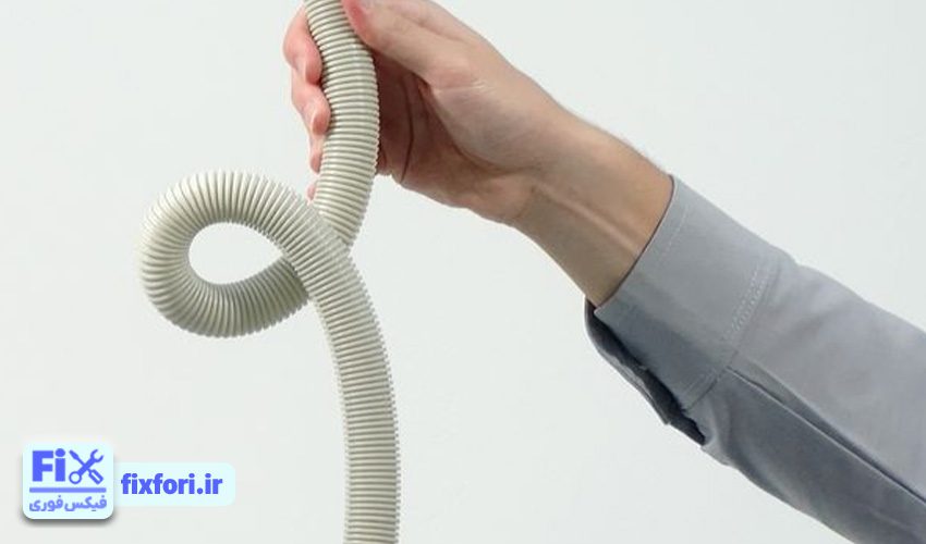 3. مسیر تخلیه آب لباسشویی گرفته است